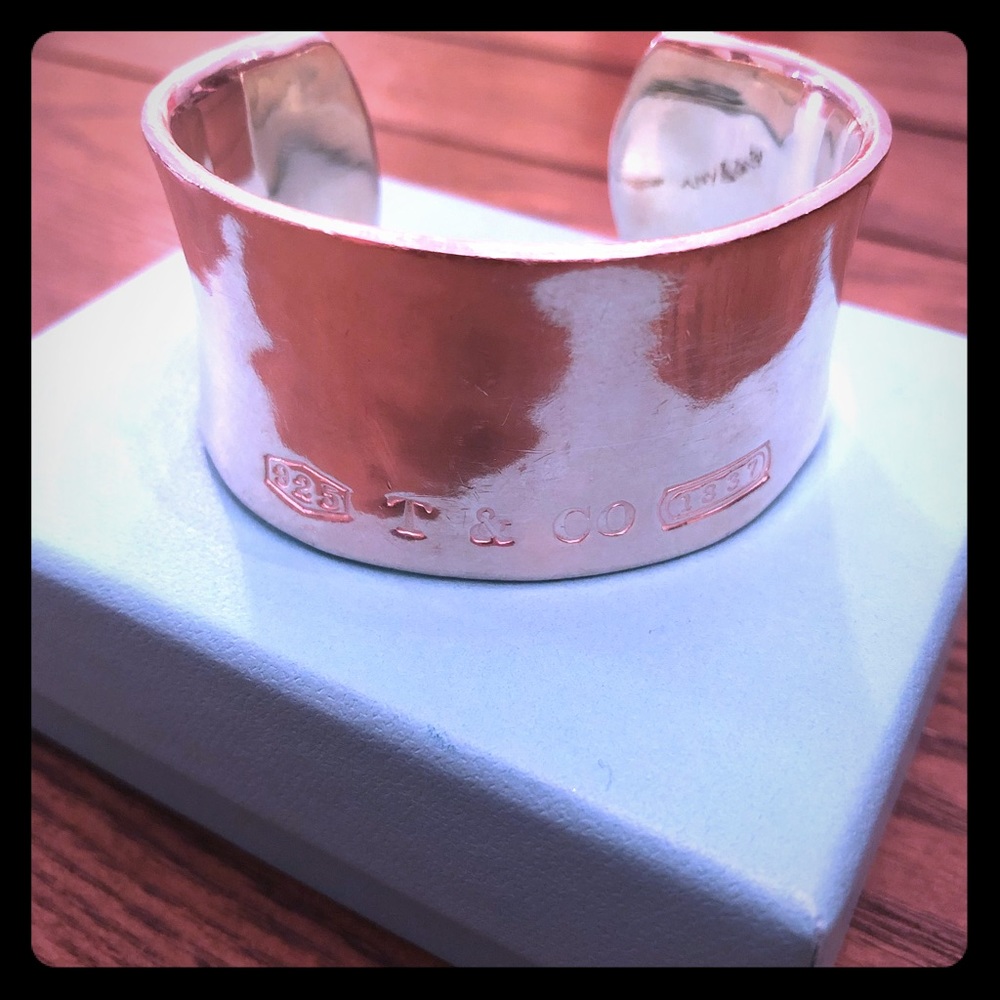 💥 Tiffany & Co 1837 cuff